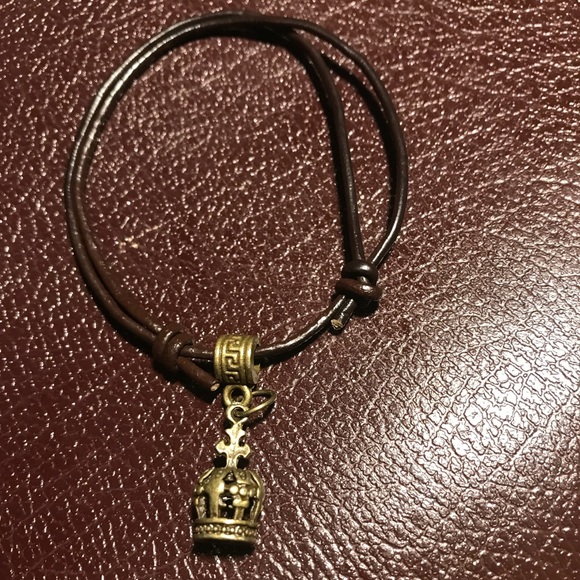 3D crown charm unisex queen/king leather bangle - Picture 2 of 2